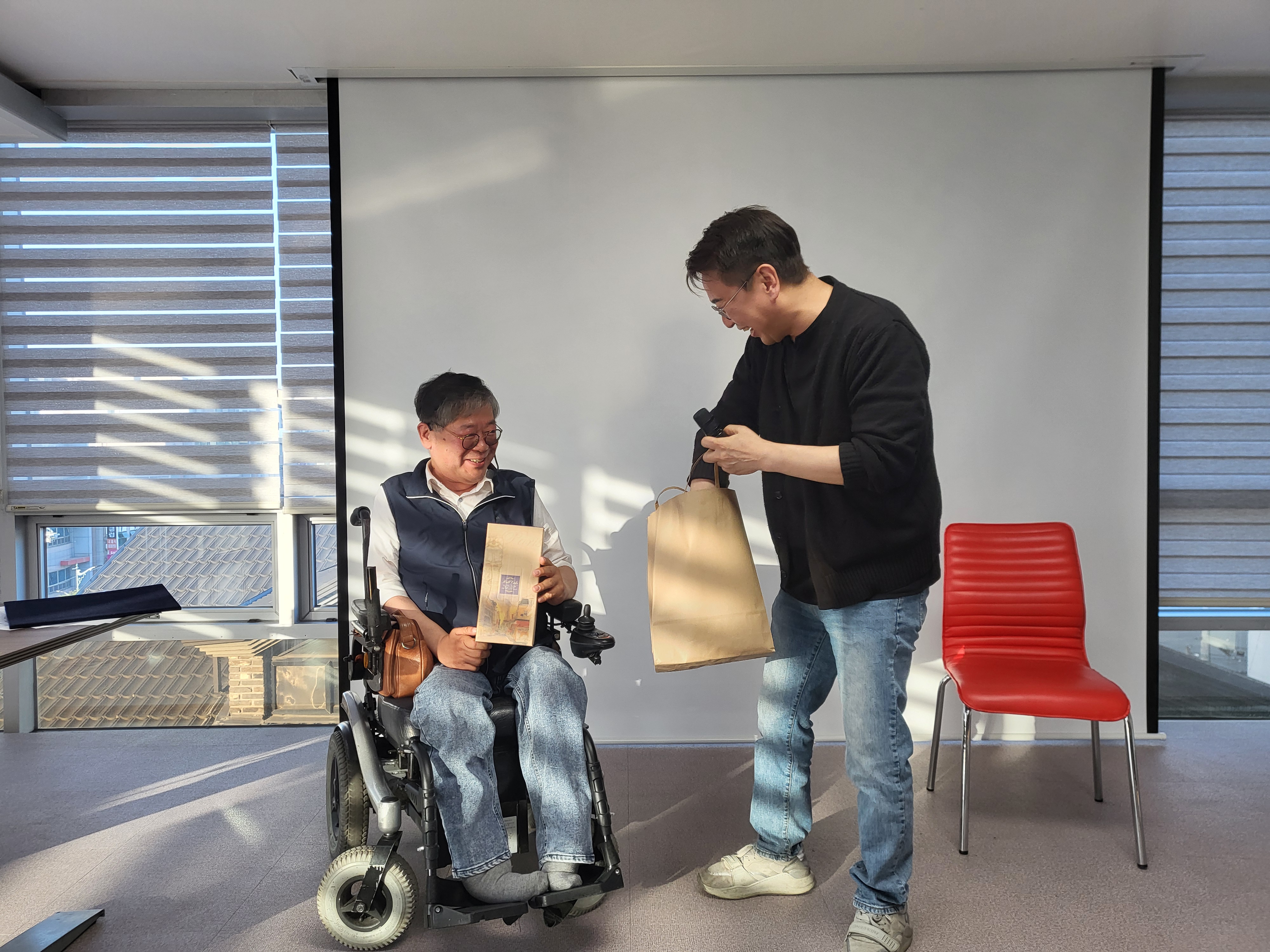 KakaoTalk_20250430_182443675_01.jpg